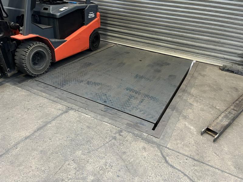 To Let commercial Property for Rent in Montague Gardens Western Cape